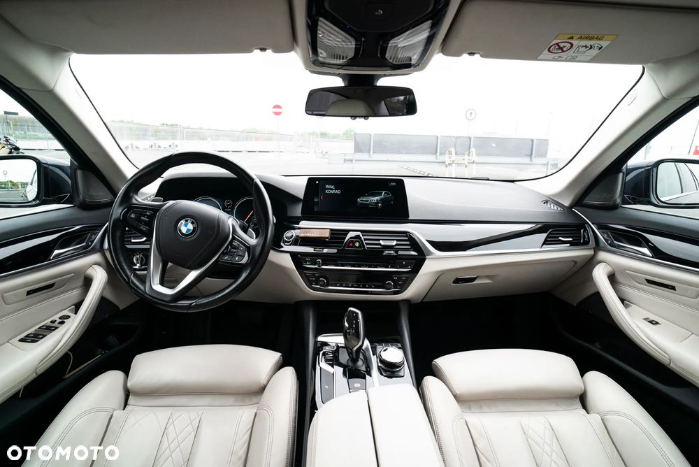 BMW Seria 5 540i xDrive Sport Line sport - 9