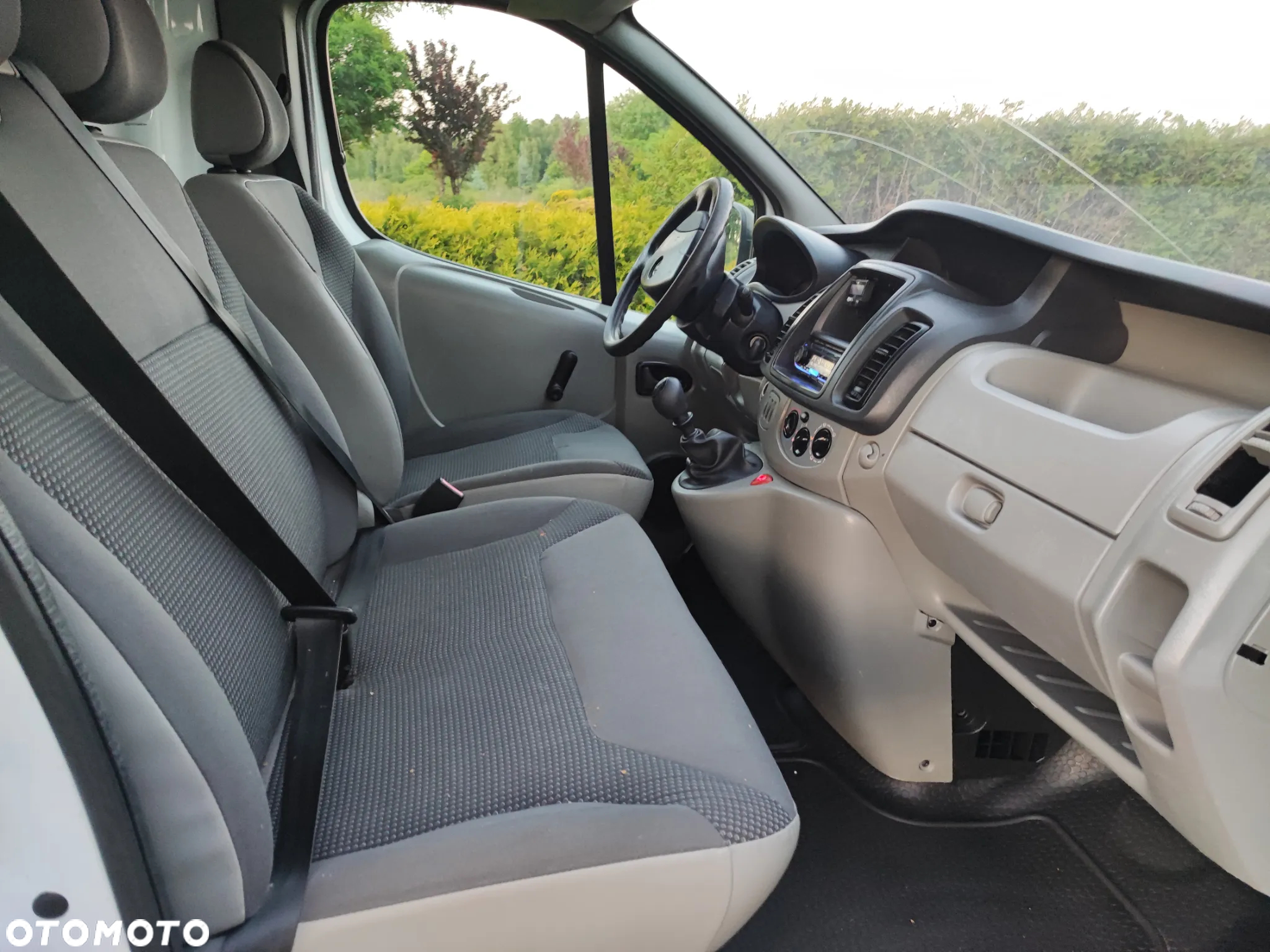 Renault Trafic 2.0 115 KM - 5