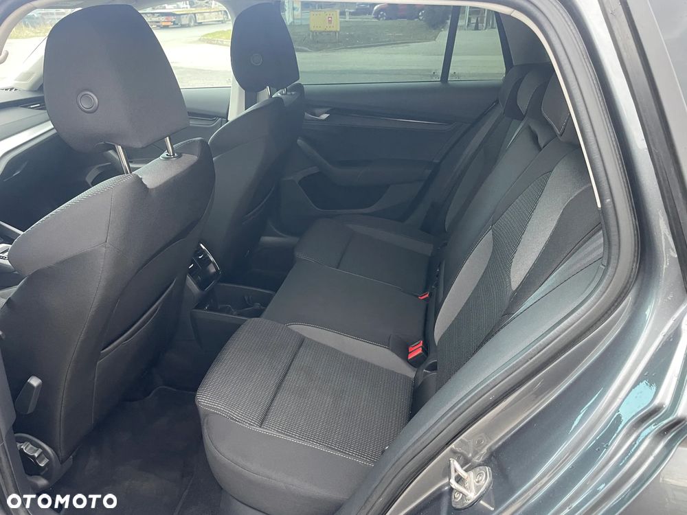 Skoda Octavia 2.0 TDI DSG Selection - 17