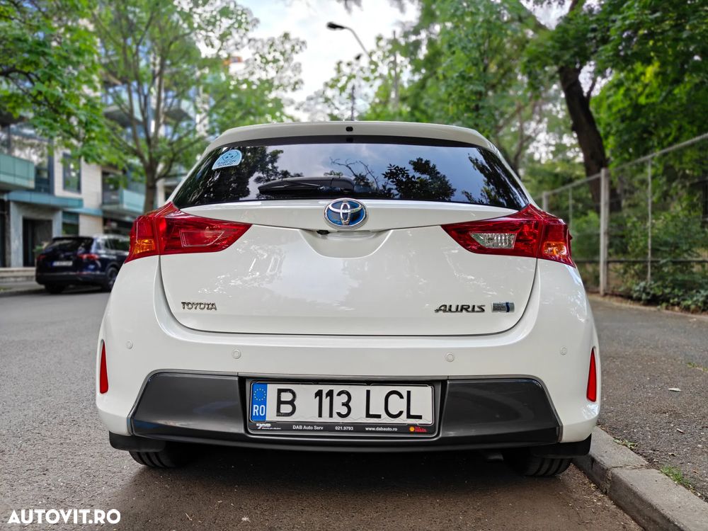 Toyota Auris 1.8 L VVT-i Luna - 5