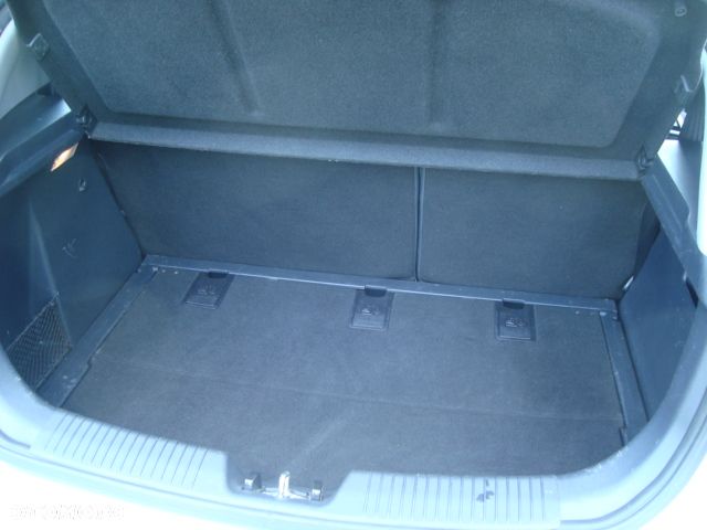 Kia Rio - 34