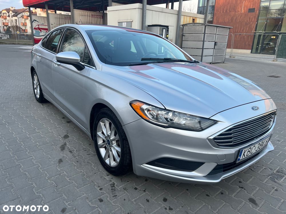 Ford Fusion - 2