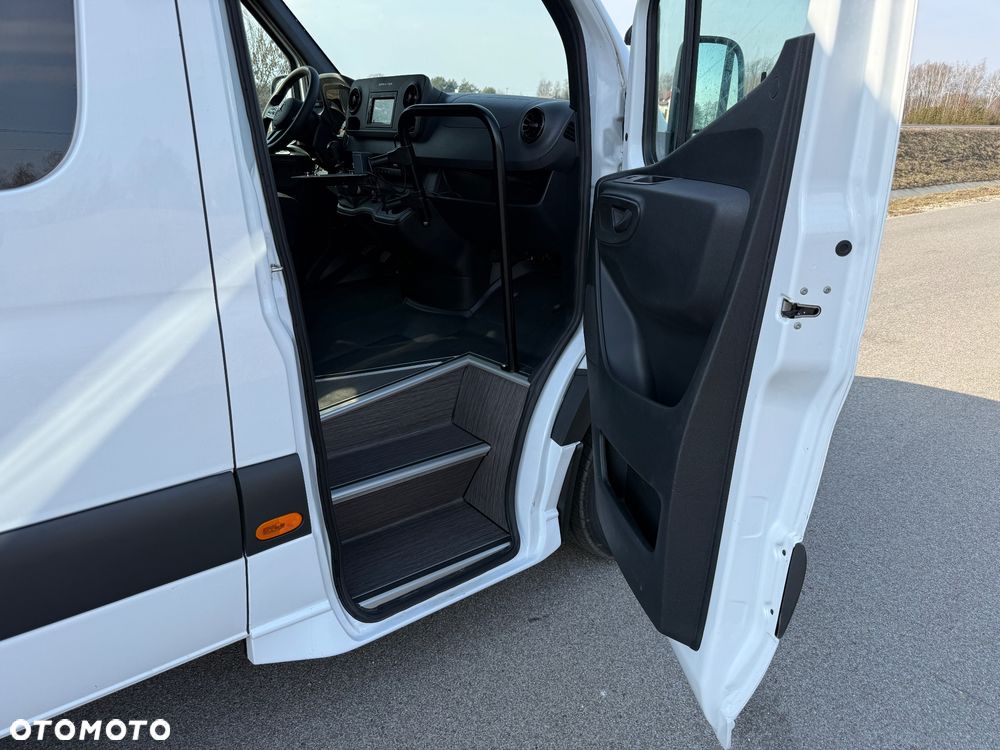 Mercedes-Benz Sprinter 517 - 10