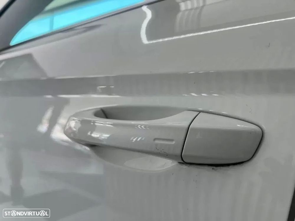 SEAT Arona 1.0 TGI XCELLENCE - 9