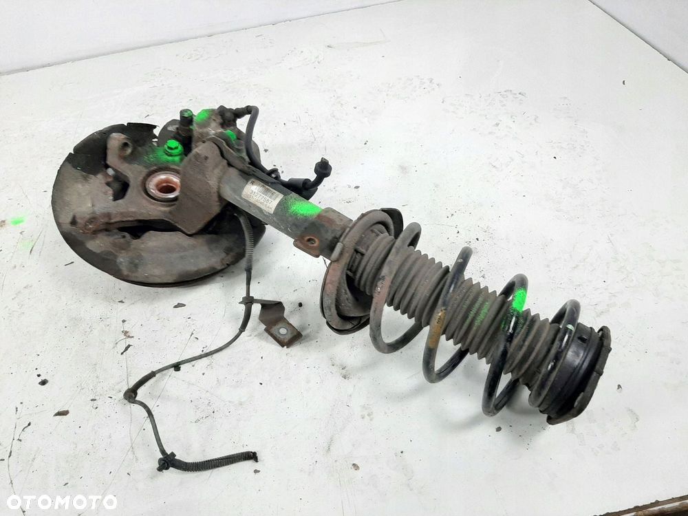 VOLVO S40 II 1.6D 06R ZWROTNICA MCPHERSON PRAWY PRZOD 31277587 - 12
