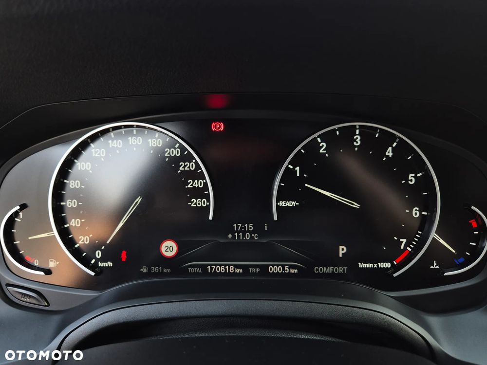 BMW Seria 3 330i Sport Line - 29