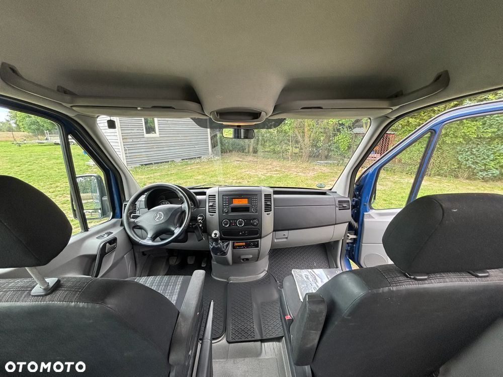 Mercedes-Benz Sprinter - 12