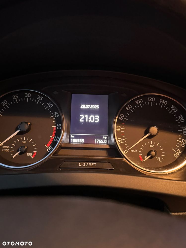 Skoda RAPID - 13