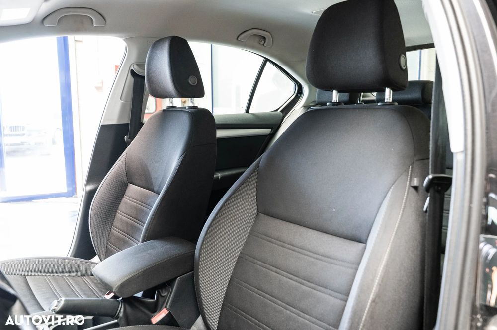 Skoda Octavia 2.0 TDI 4X4 DSG Style - 16