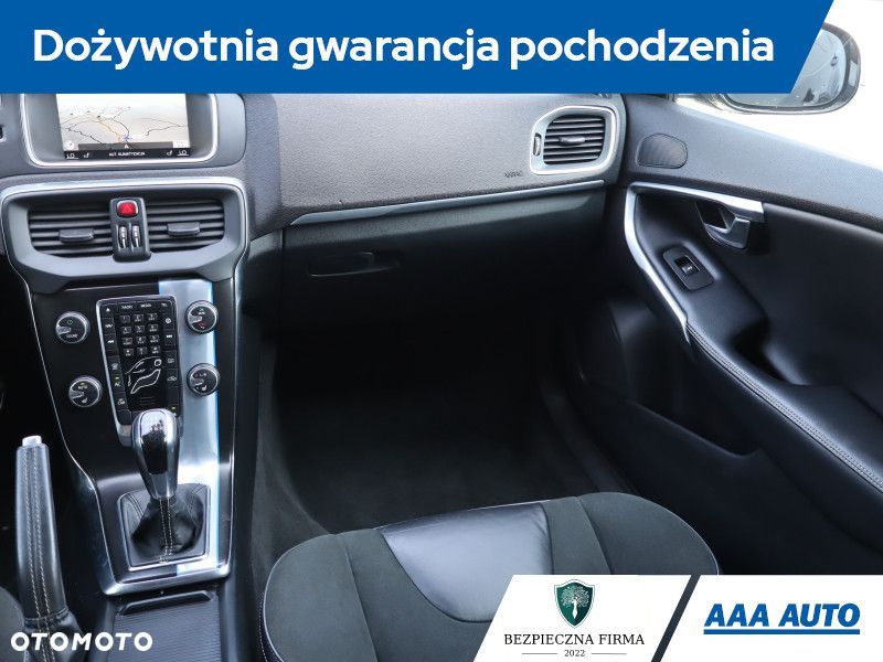 Volvo V40 - 9