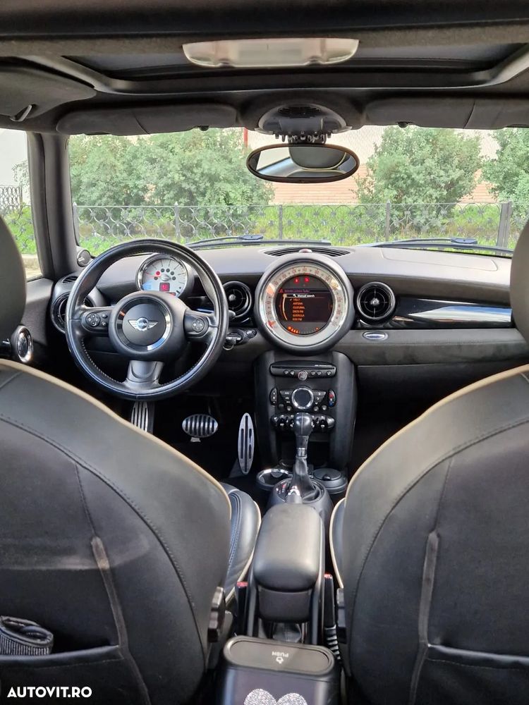 Mini Cooper SD AT Coupe - 12
