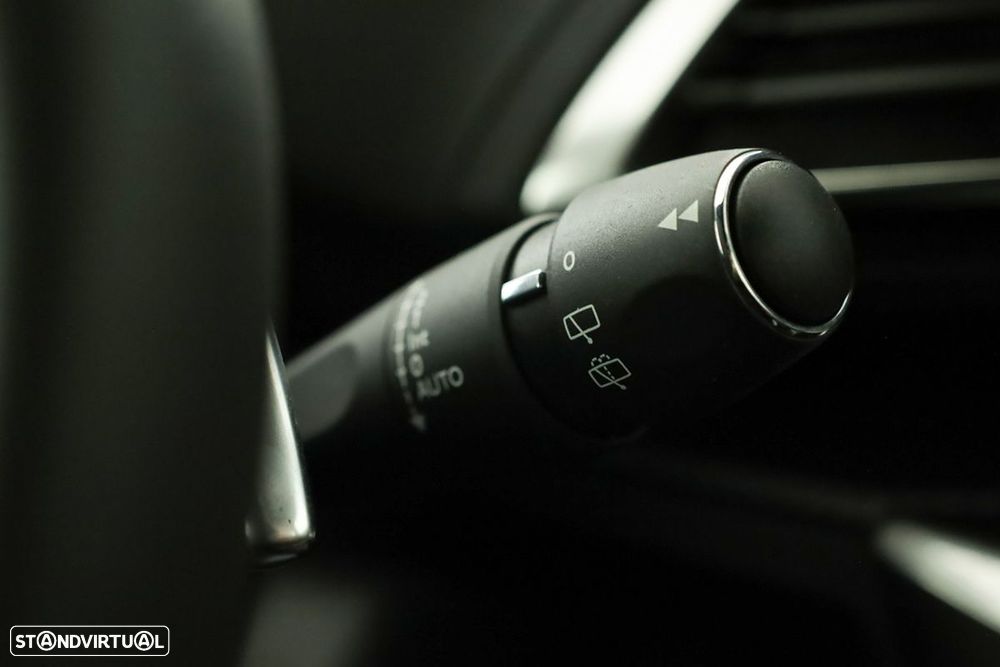 Peugeot 3008 1.6 Hybrid Allure e-EAT8 - 19