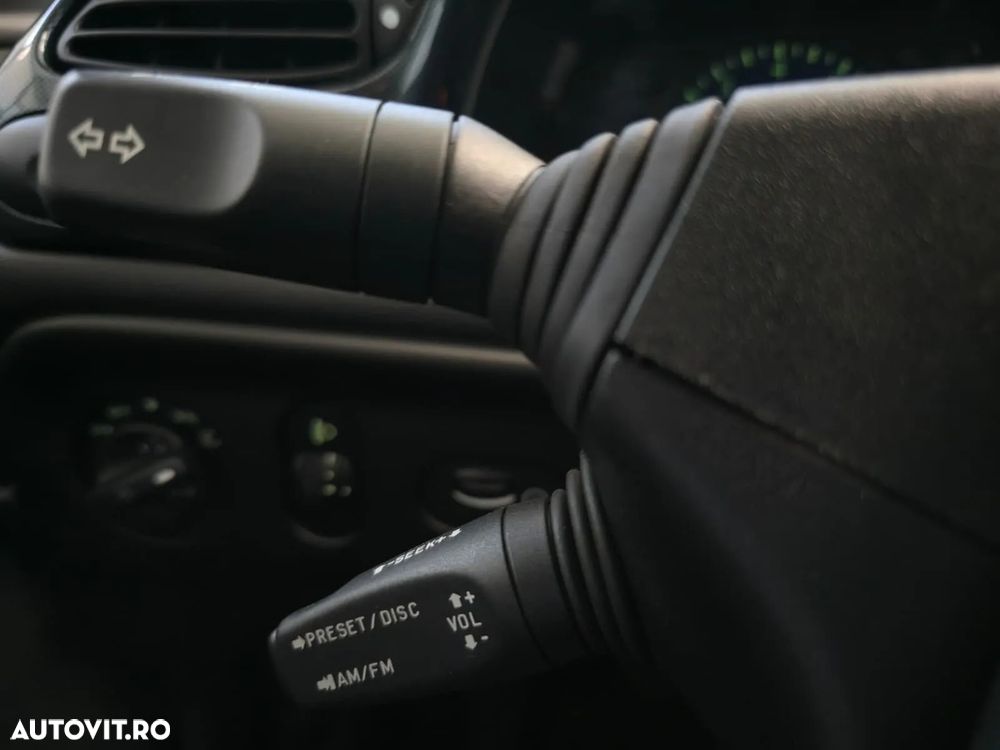 Ford Mondeo - 12