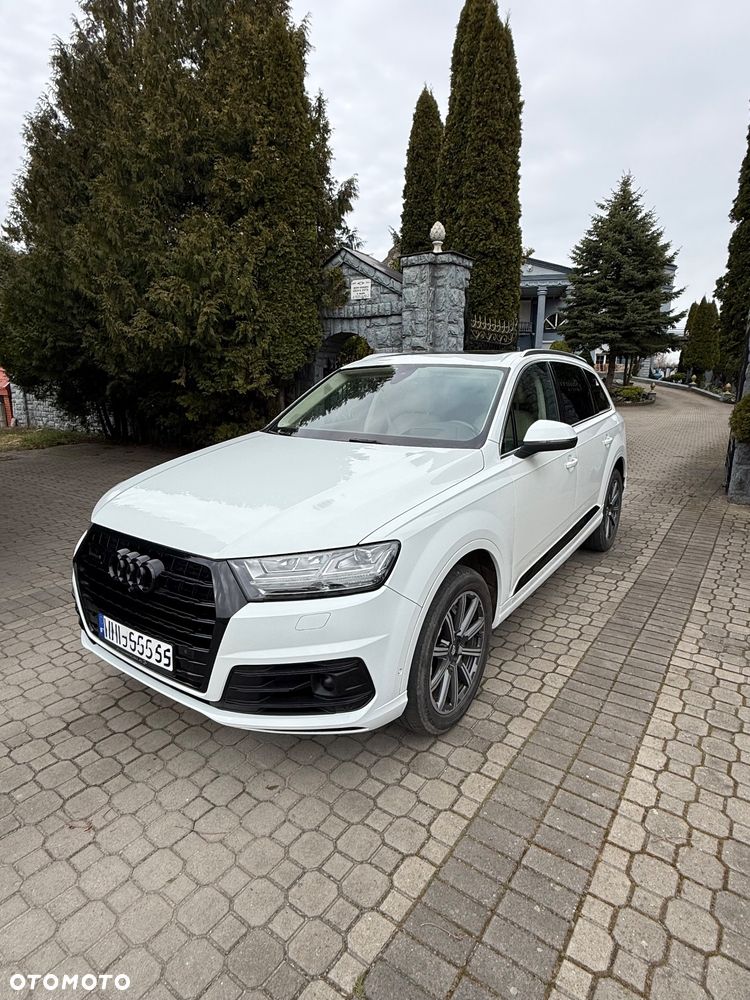 Audi Q7 - 1
