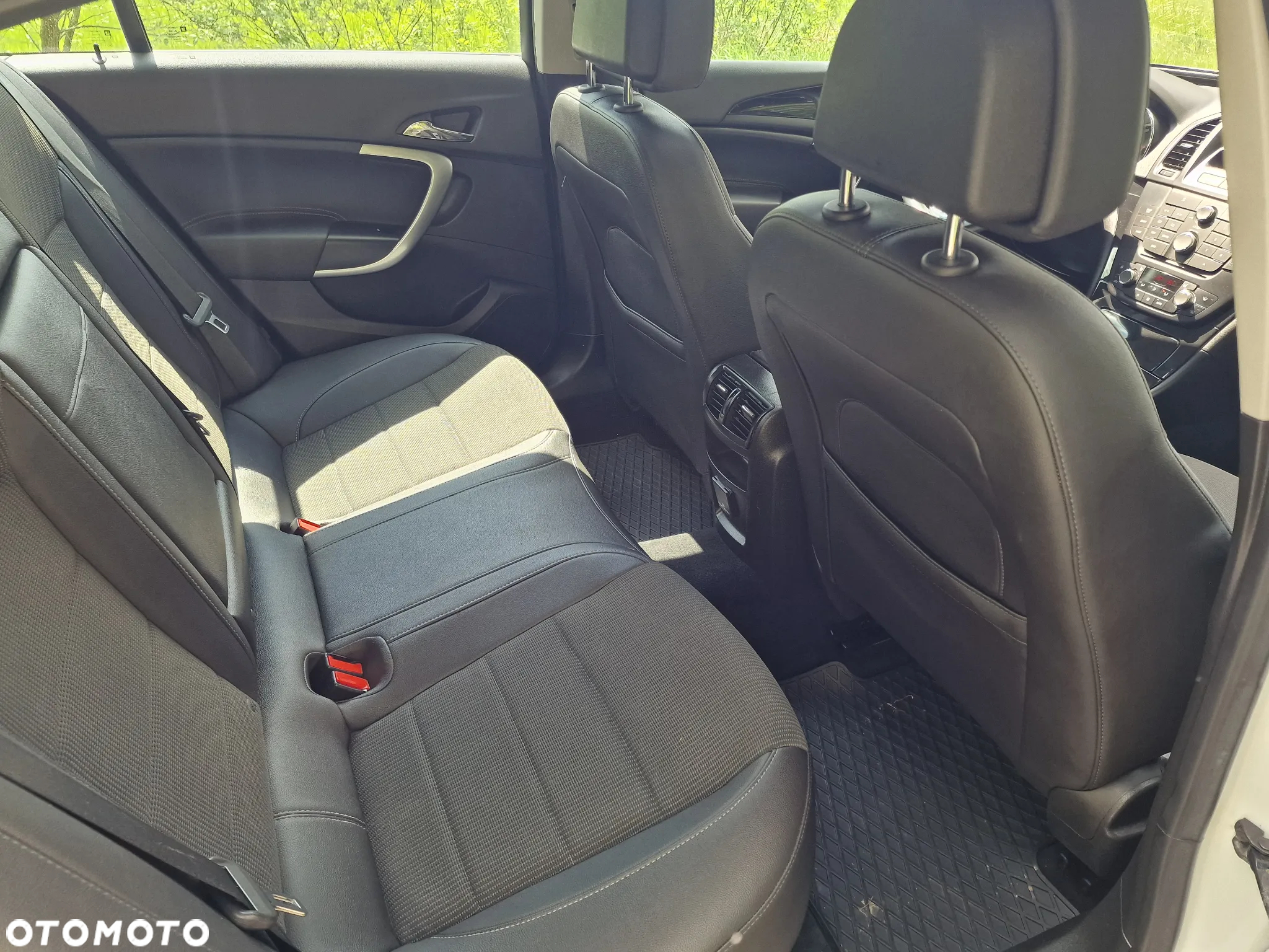 Opel Insignia 1.6 T Sport - 10