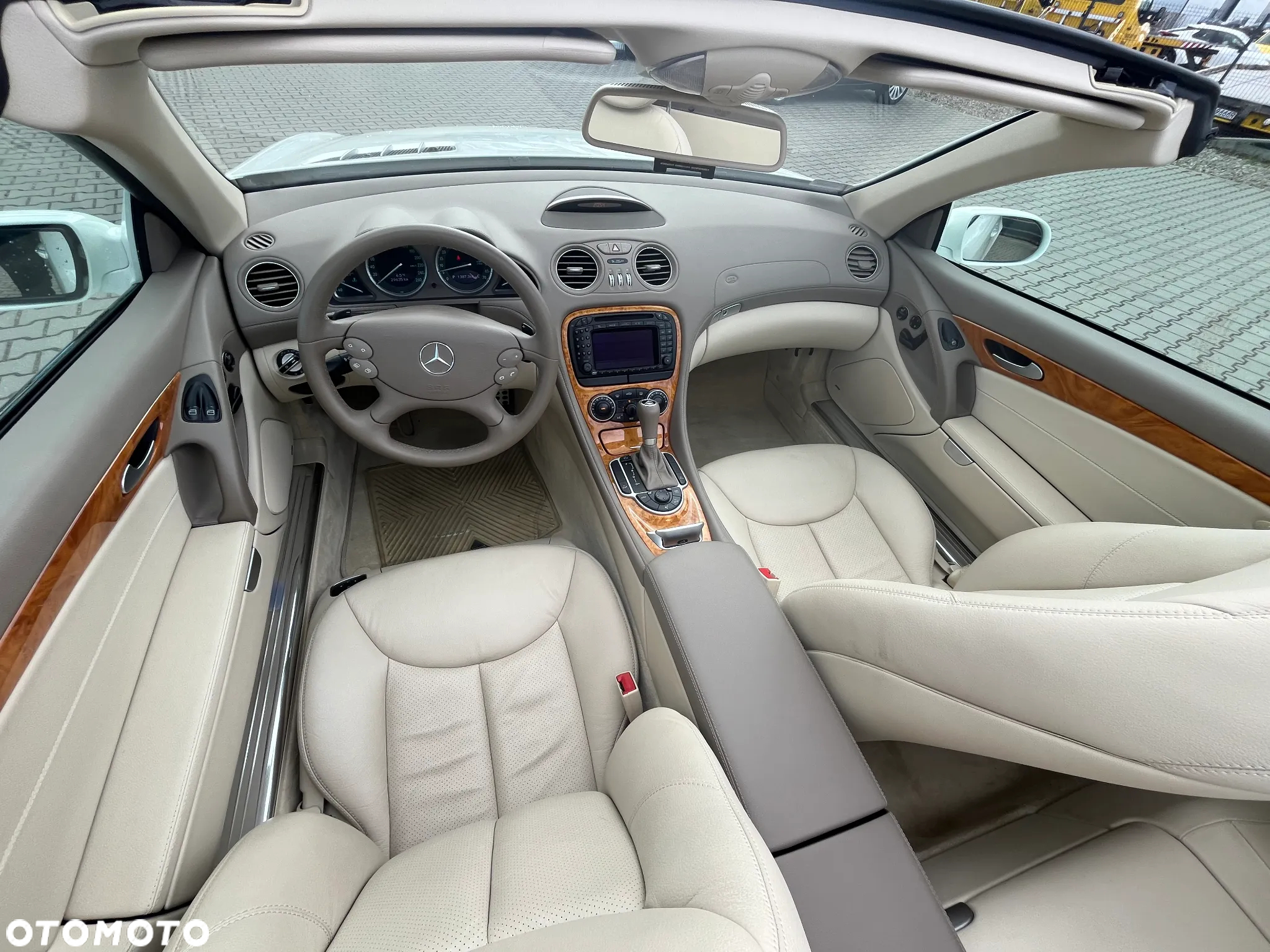 Mercedes-Benz SL - 21