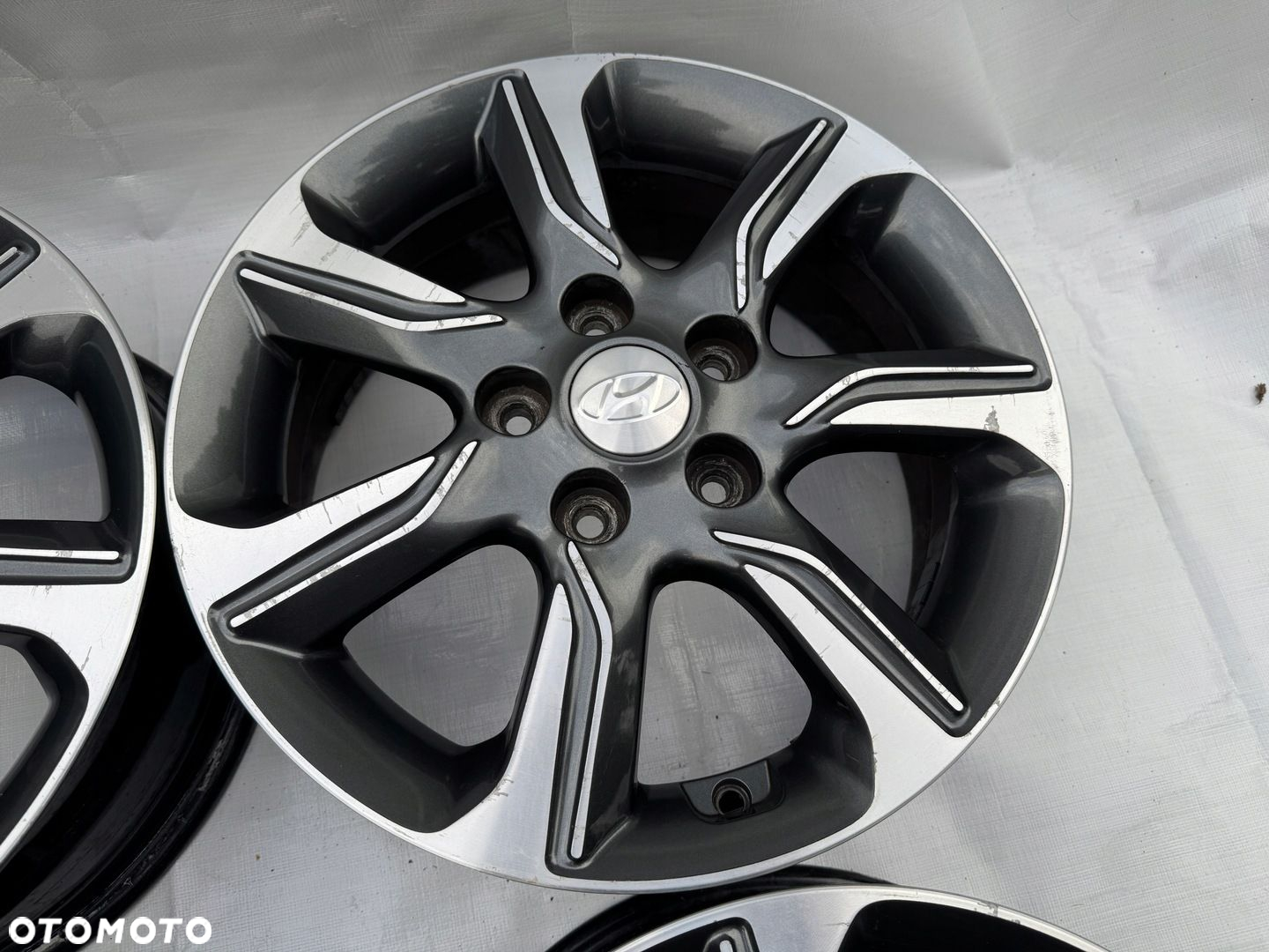 Felgi Hyundai 5x114,3 6J 16" ET51 575 - 4