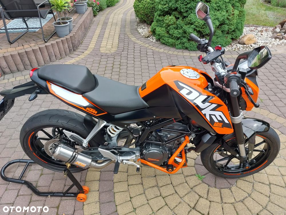 KTM Duke 125 - 22