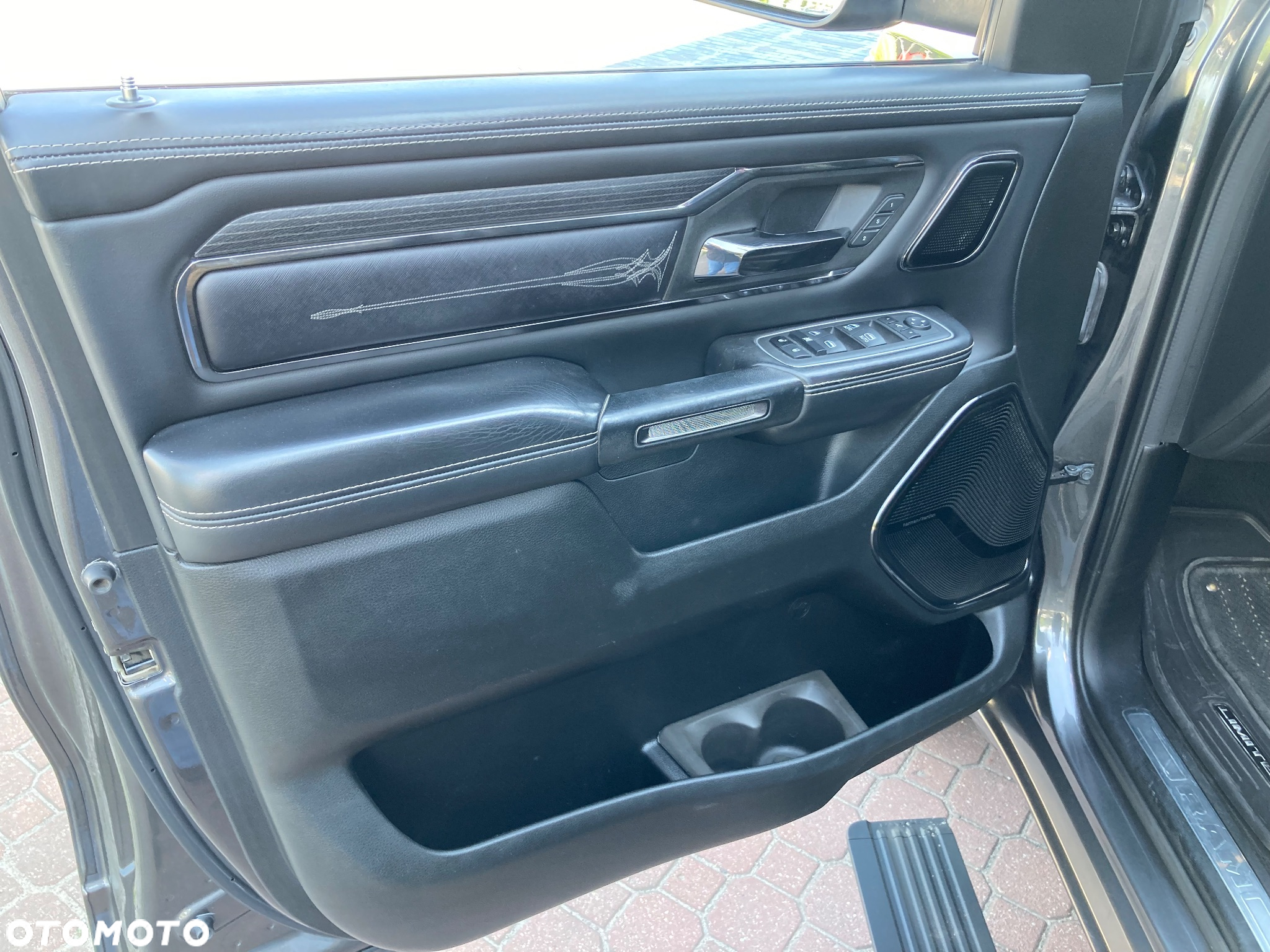 RAM 1500 5.7 Crew Cab Limited - 29