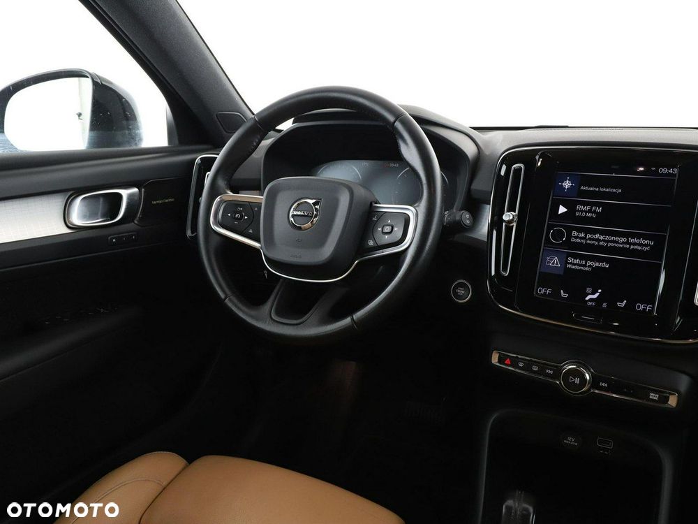 Volvo XC 40 D4 AWD Momentum Pro - 17