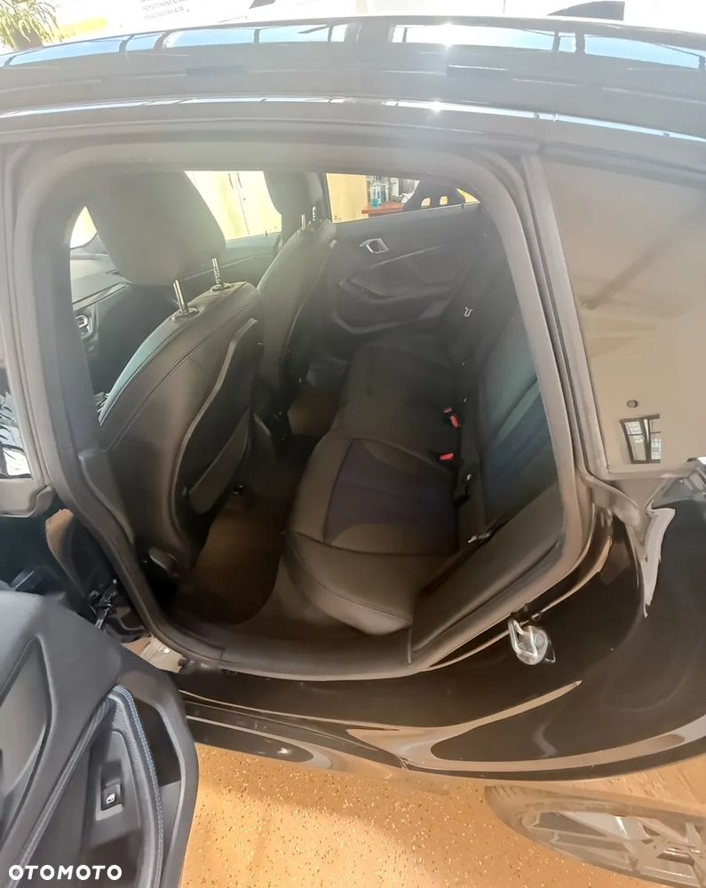 BMW Seria 2 218i Advantage - 11