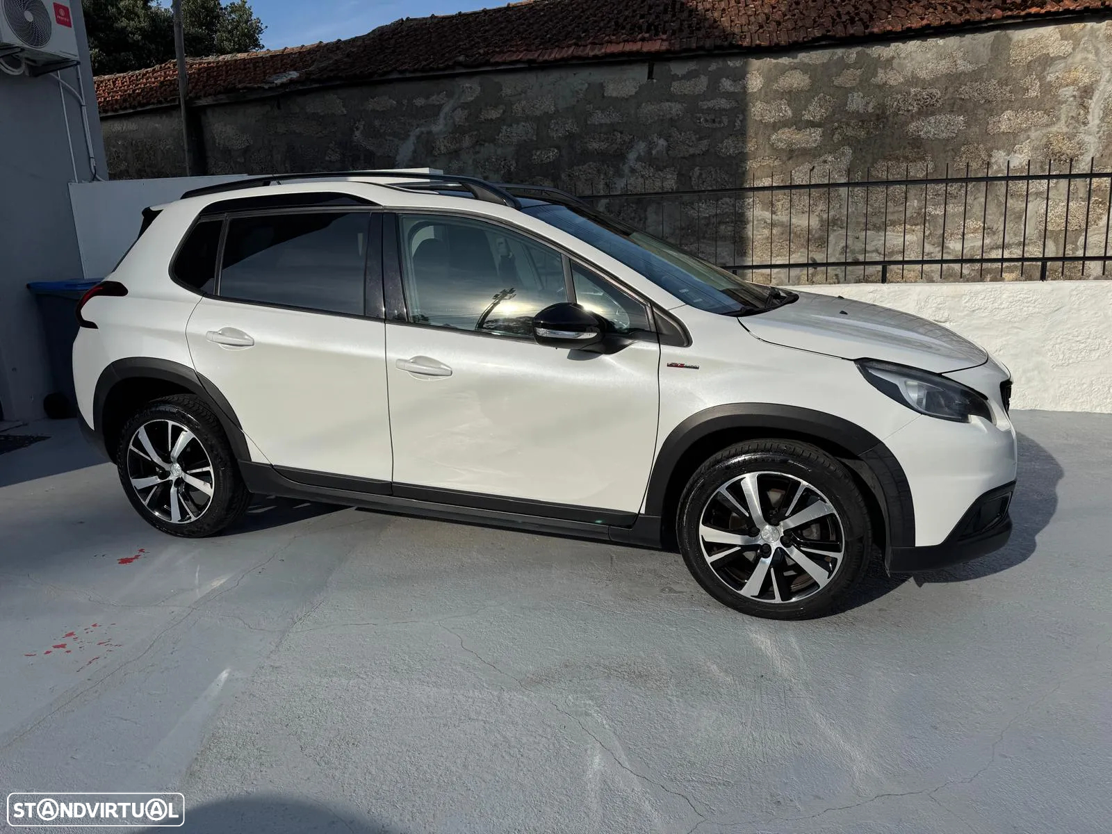 Peugeot 2008 1.2 PureTech GT Line EAT6 - 4