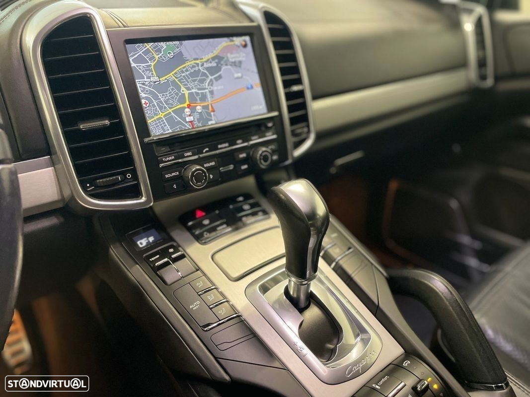 Porsche Cayenne S Hybrid - 33