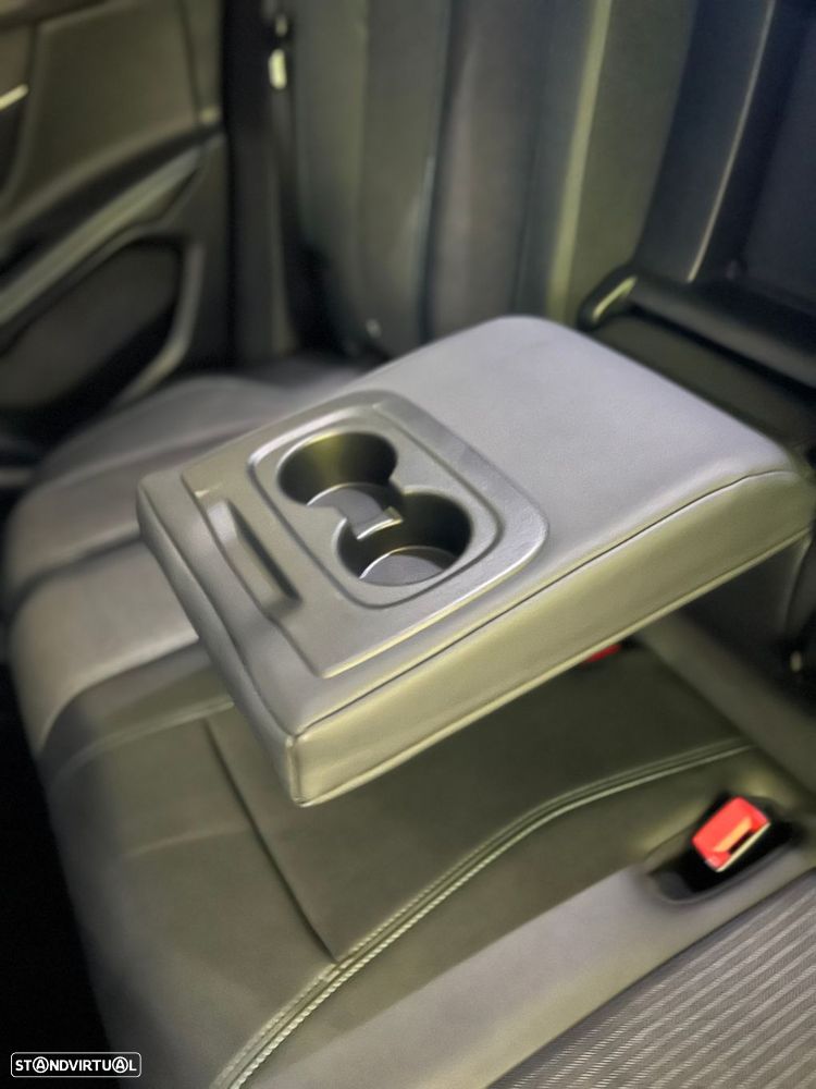 Peugeot 3008 1.6 Hybrid Active Pack e-EAT8 - 32