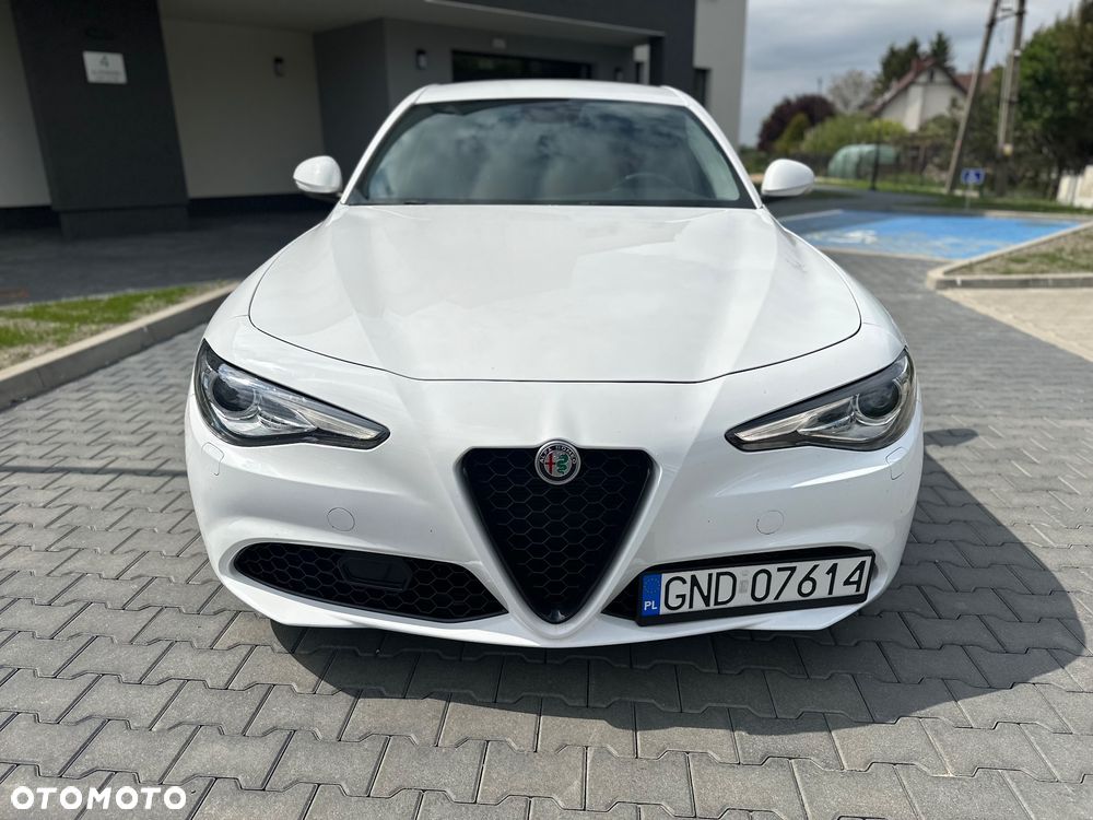Alfa Romeo Giulia 2.0 Turbo 16V AT8 Veloce - 3