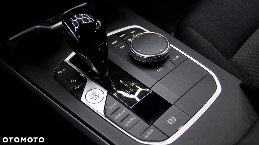 BMW Seria 1 118i Advantage - 21