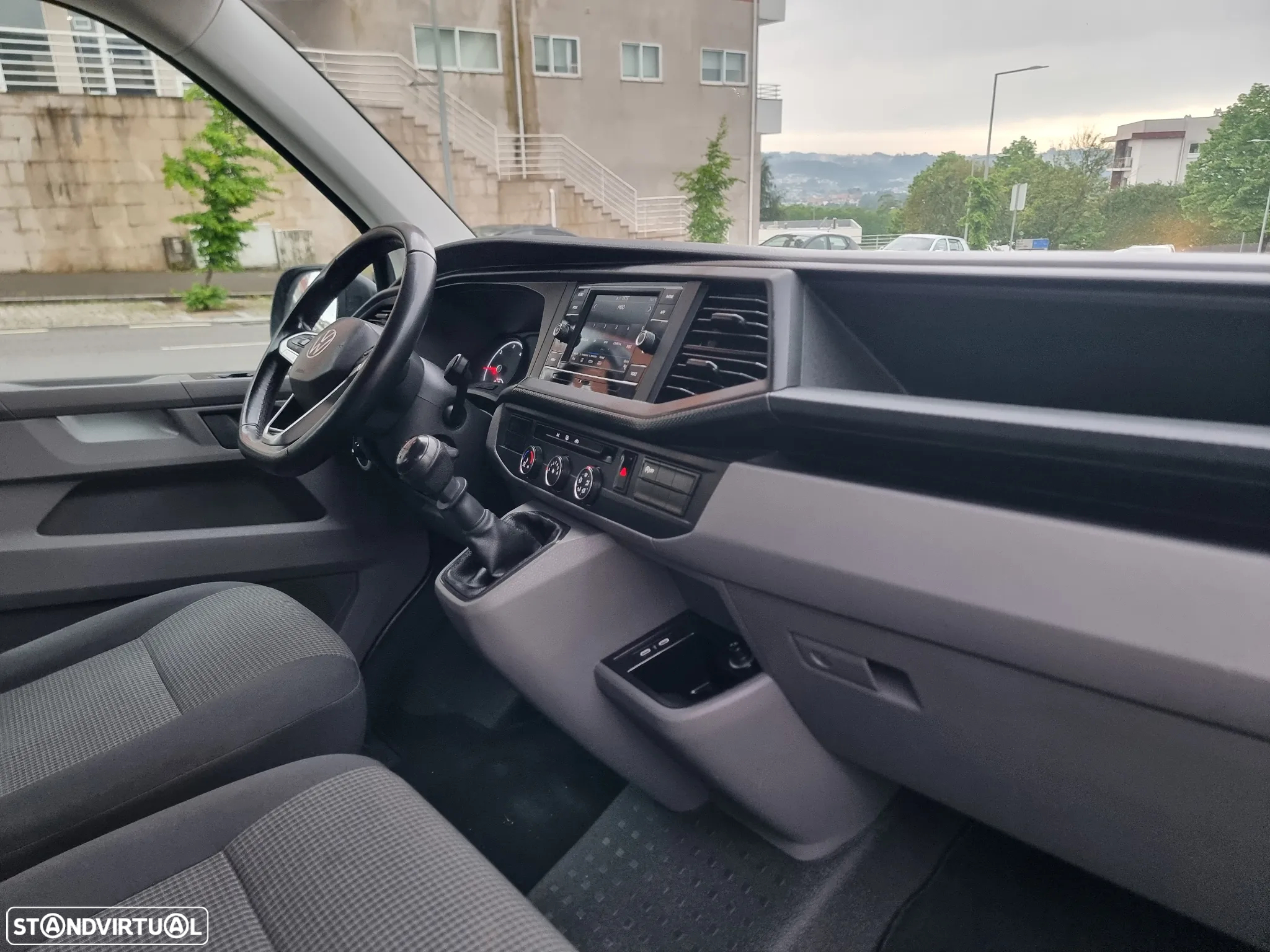 VW Transporter 2.0 TDI Extra AC - 18