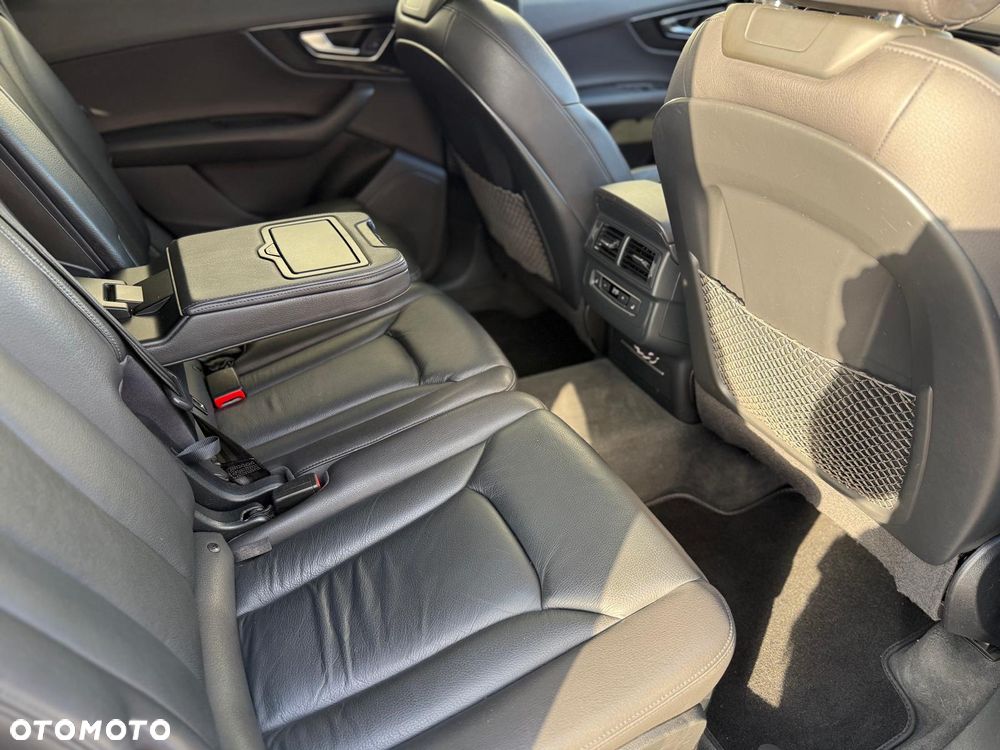 Audi Q7 3.0 TFSI Quattro Tiptronic - 11
