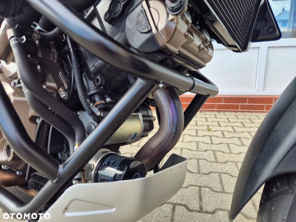 Suzuki V-STROM - 7