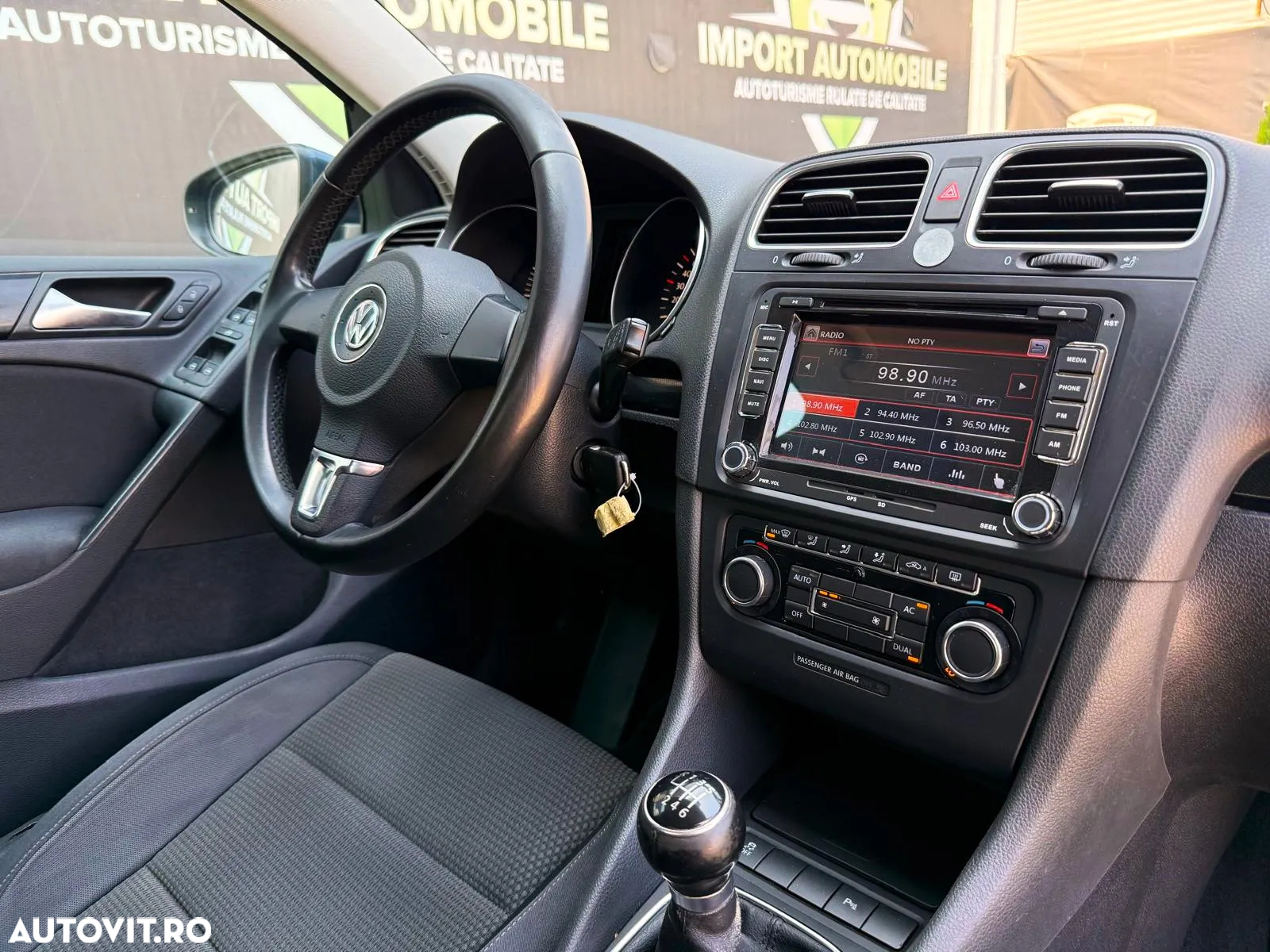 Volkswagen Golf - 9