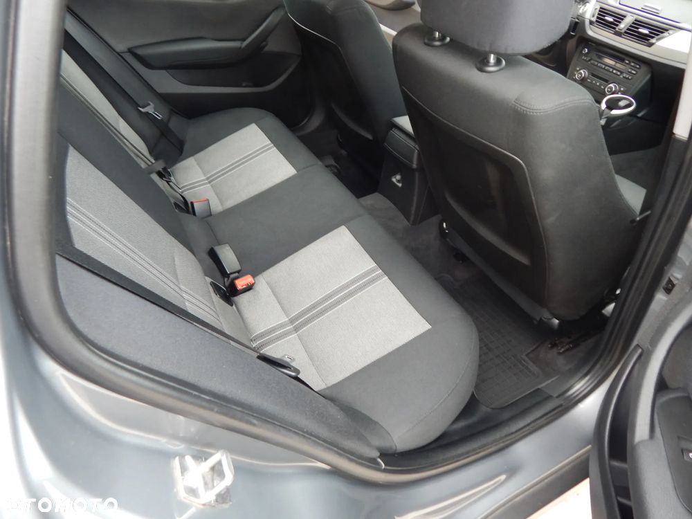 BMW X1 sDrive20i Sport Line - 20