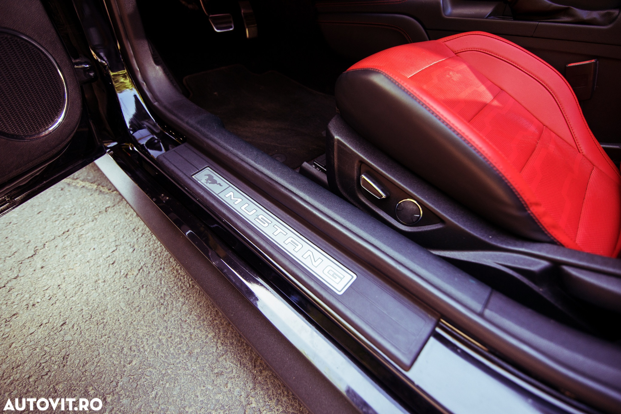 Ford Mustang Cabrio 2.3 Eco Boost - 9