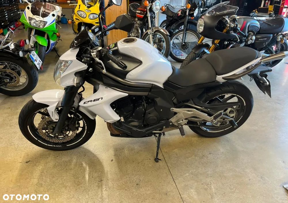 Kawasaki ER - 2
