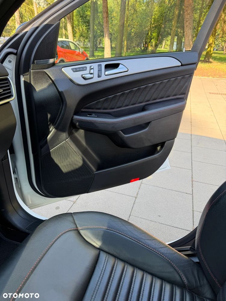 Mercedes-Benz GLE - 15