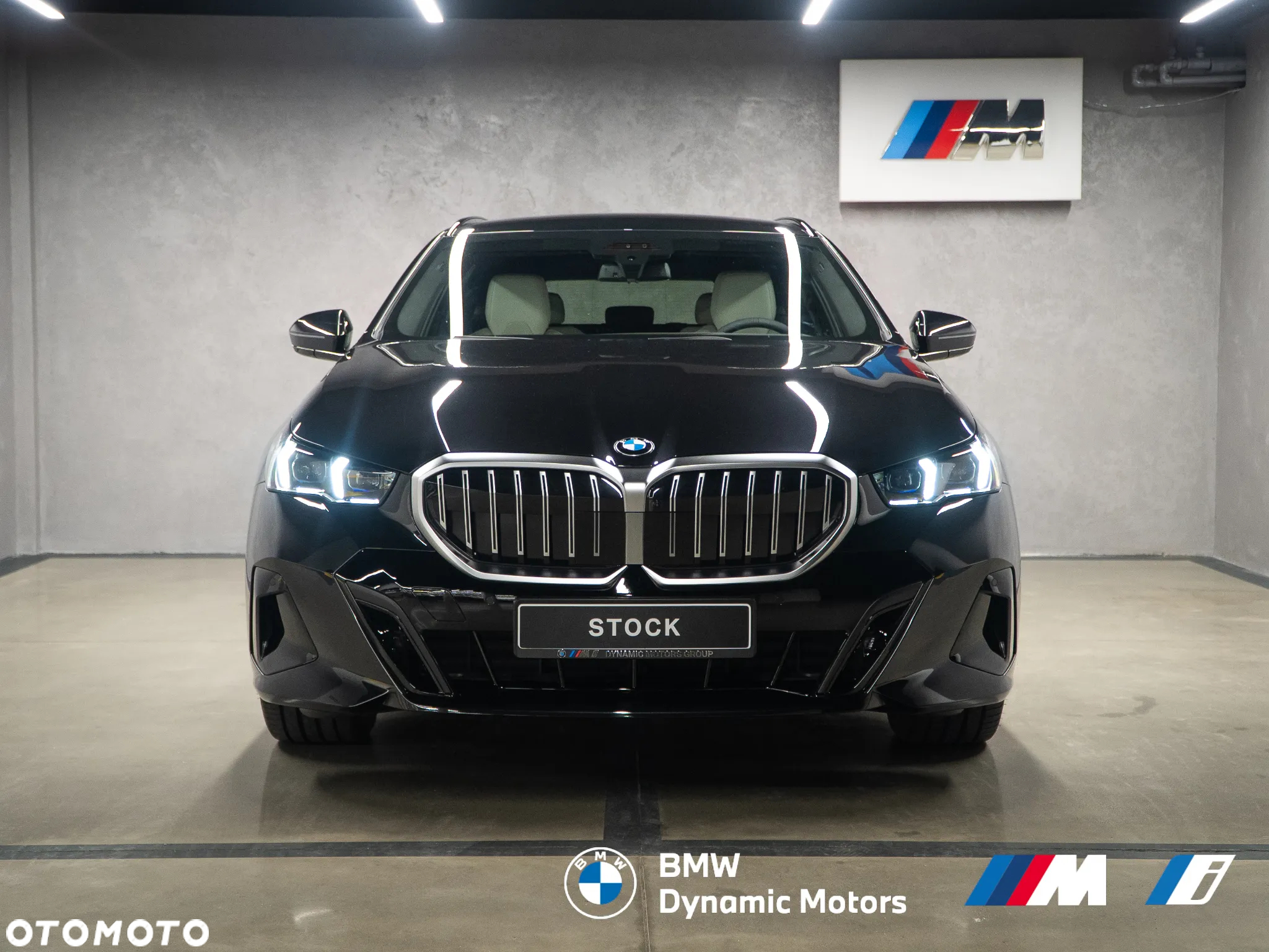 BMW Seria 5 520d xDrive Touring - 2