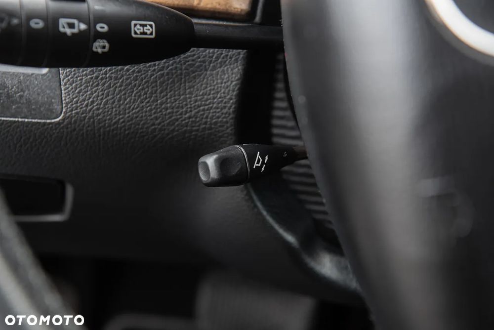 Mercedes-Benz Klasa E 320 CDI 4-Matic Avantgarde - 25