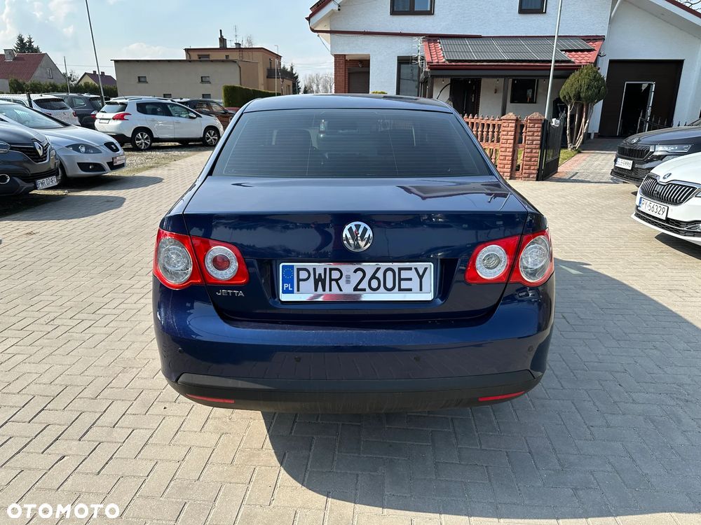 Volkswagen Jetta - 30