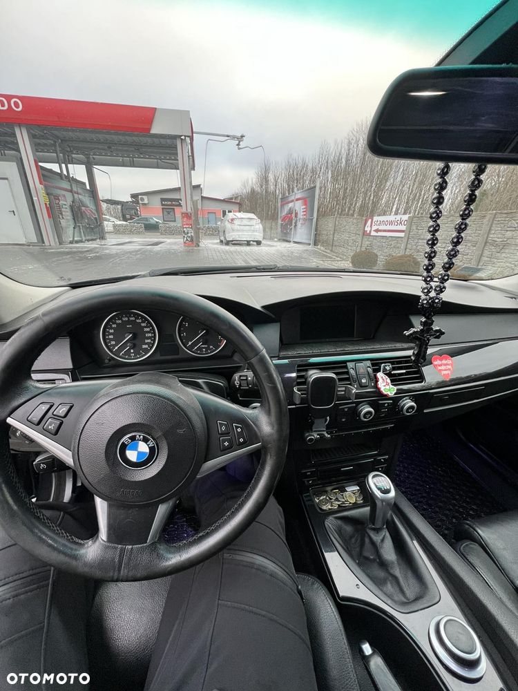 BMW Seria 5 520i - 4