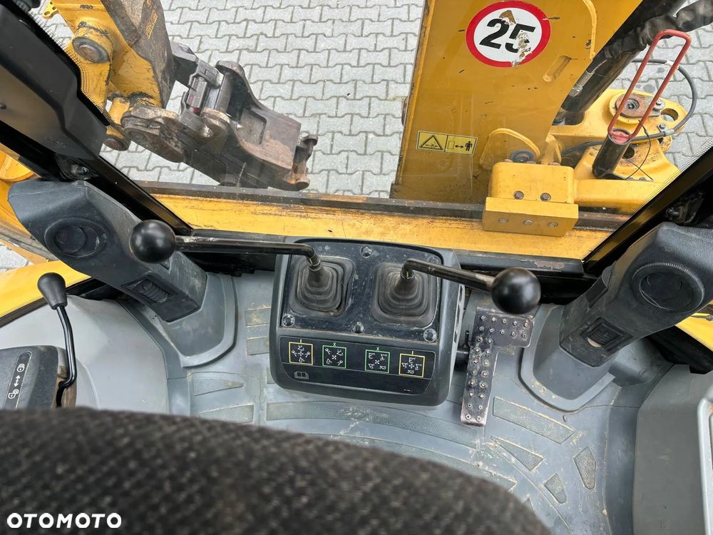 Caterpillar 428F - 5