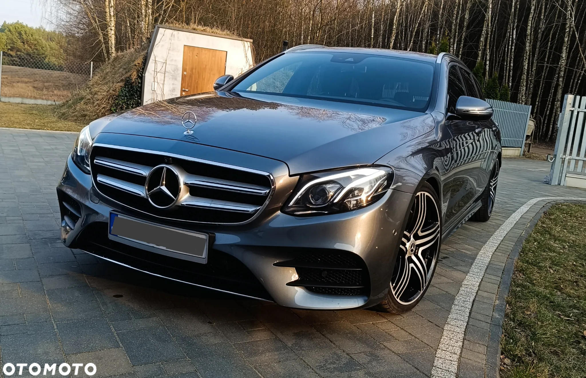 Mercedes-Benz Klasa E 220 d T 9G-TRONIC AMG Line - 10