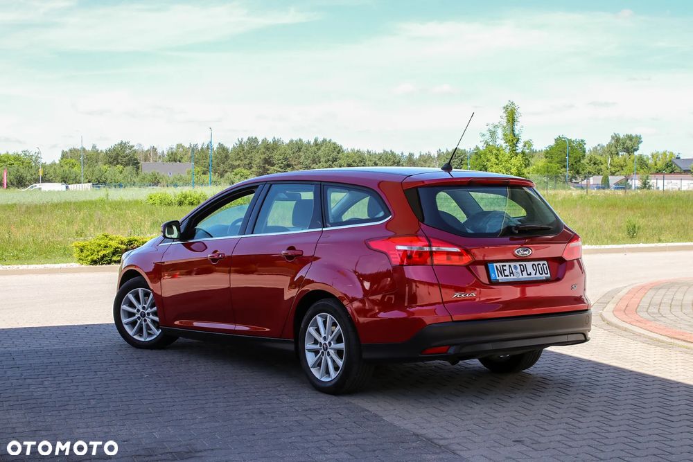 Ford Focus 1.5 EcoBlue Start-Stopp-System ST-LINE DESIGN - 15