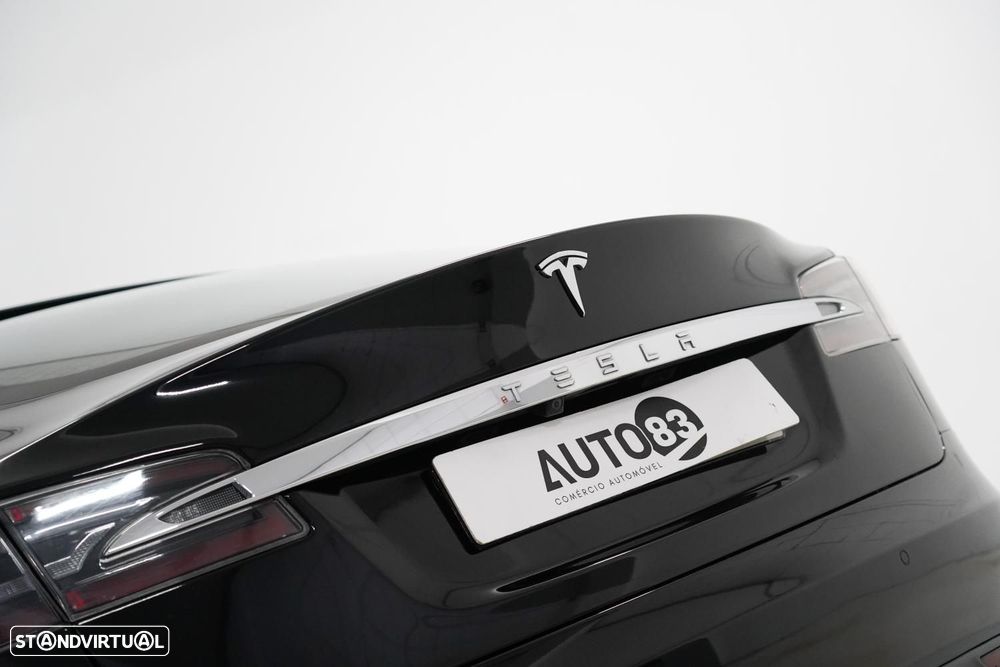 Tesla Model S 90D - 22