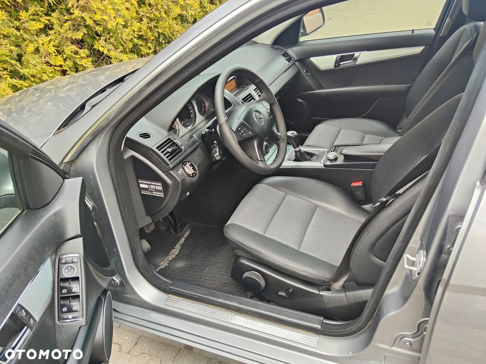 Mercedes-Benz Klasa C 200 Avantgarde Edition - 5