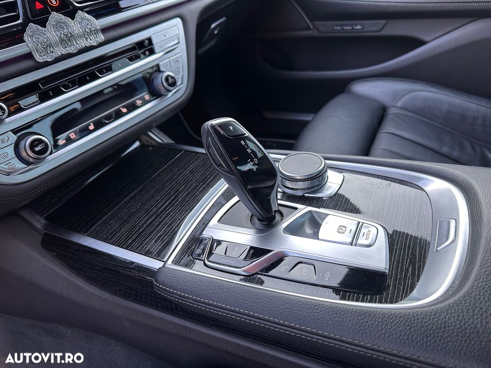 BMW Seria 7 - 8