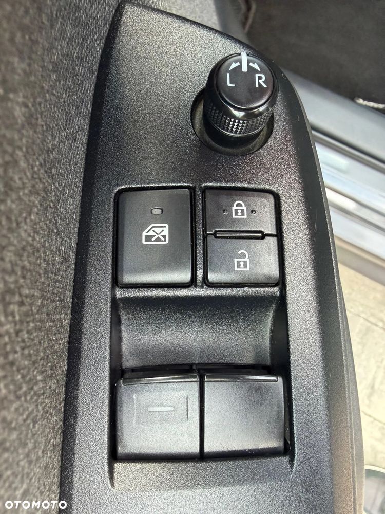 Toyota Yaris 1.5 Comfort - 34