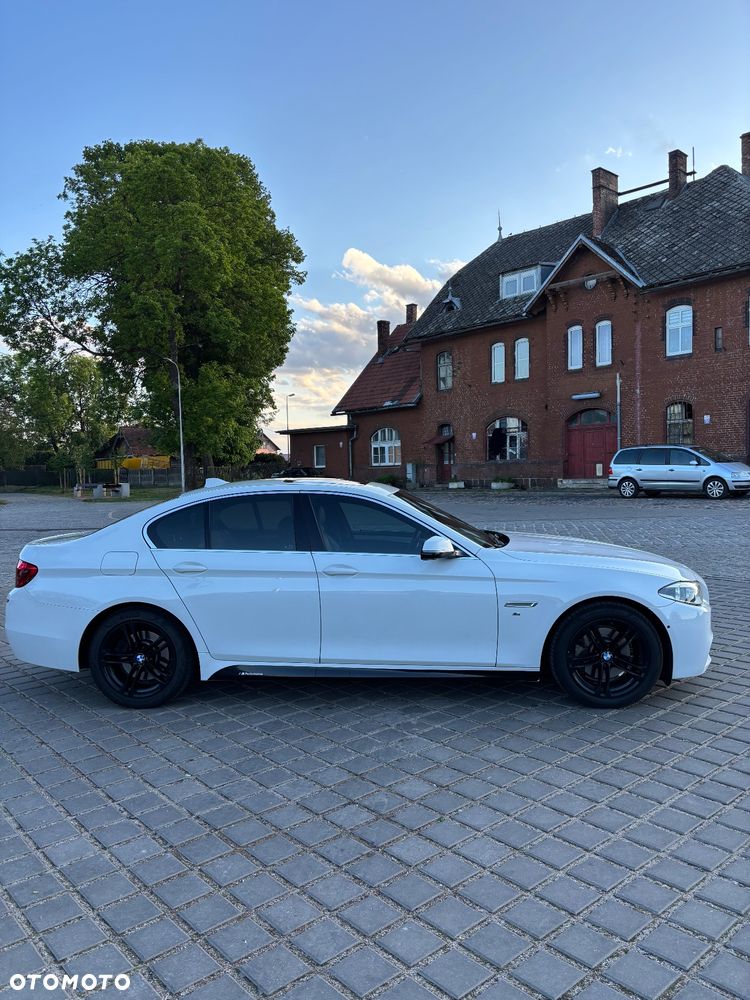 BMW Seria 5 520d xDrive - 7